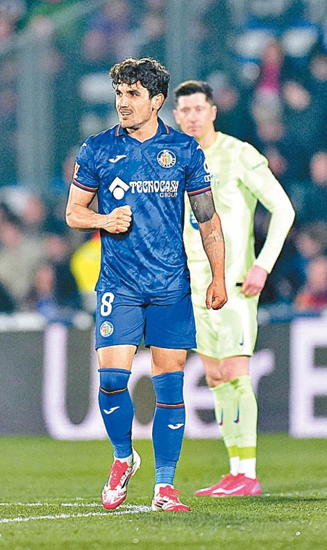 基達菲中場 阿蘭巴利045p2.jpg