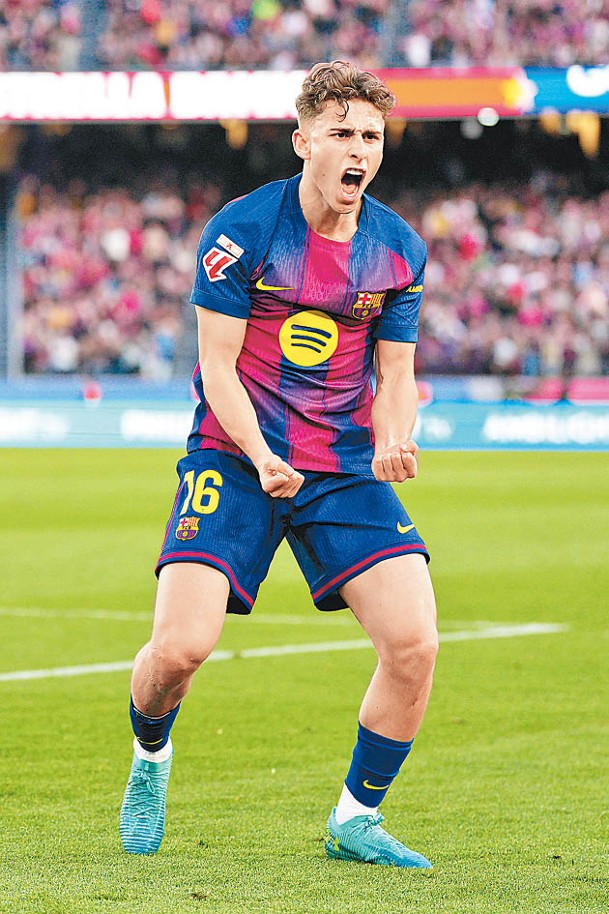 巴塞隆拿中場 費明盧比斯12p1.jpg