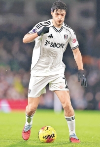 [东方报]英超：水晶宮搶韁慣先拔頭籌[12-07]