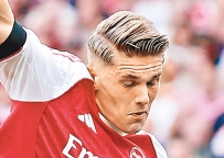 [东方报]英超：阿仙奴大盤啱森水[09-13]