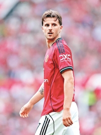 [东方报]英超：攻擊手晒冷戰意非一般 曼聯爭勝大陣仗[12-15]