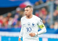 [东方报]世盃歐洲：法國開火轟炸阿塞拜疆[10-10]