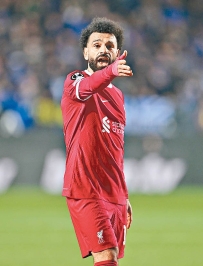 [东方报]英超：利物浦穩陣行先吼半細[01-31]