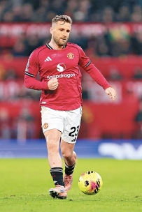 [东方报]英超：曼聯防線不整 喜鵲先發制人送禮入你袋[12-26]