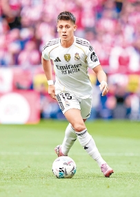 [东方报]歐冠：鋒線撻着Vs保帥焗攻 艦隊撼祖記大鬥法[10-22]