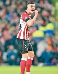 [东方报]英超：變陣成功連勝Mode 曼城捉貓速戰速決[01-01]